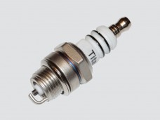 Свеча для бензотриммера L7T (применяется в двухтактных двигателях бензотриммеров мощностью свыше 1 к